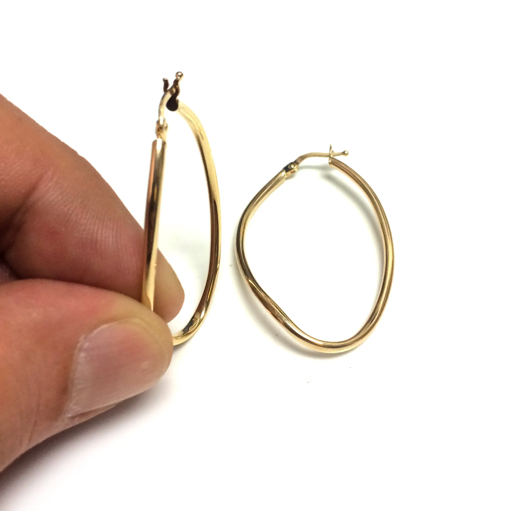 14K Yellow Gold Twisted Oval Infinity Hoop Earrings