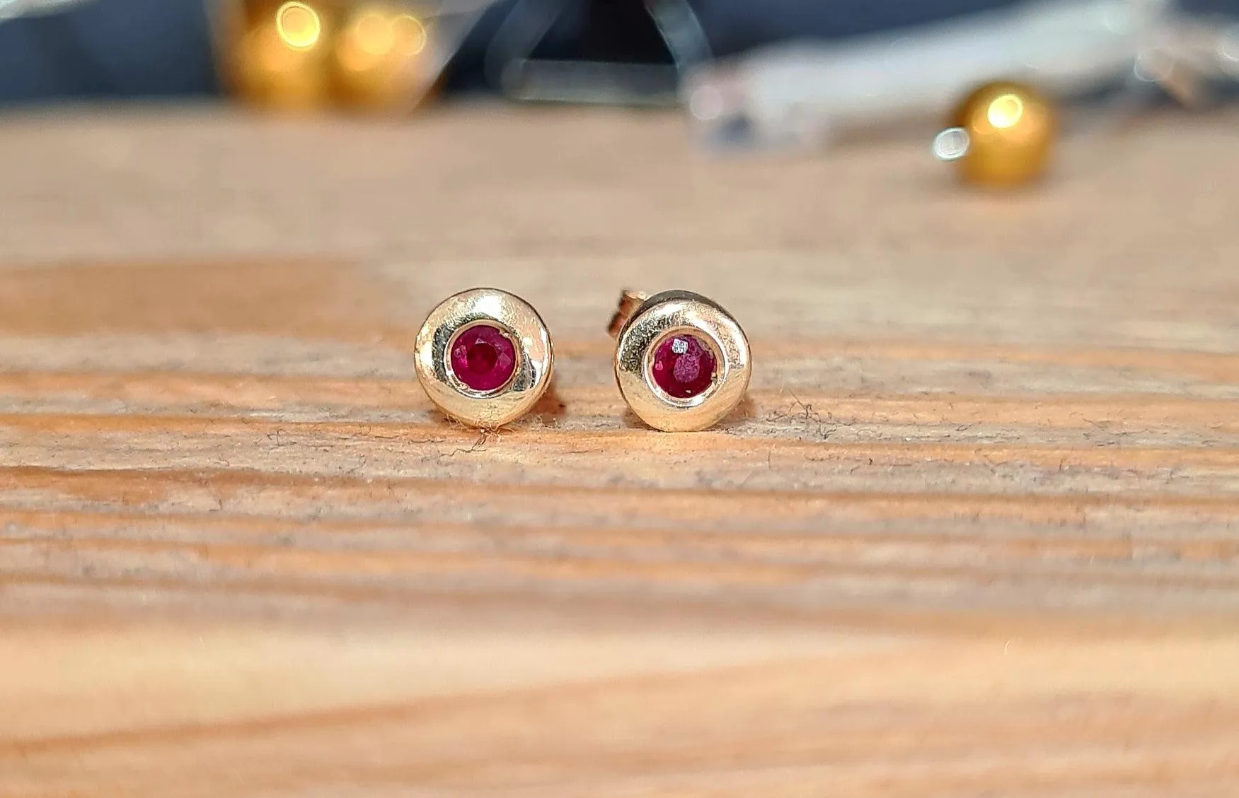 9ct Yellow Gold Ruby Stud Earrings