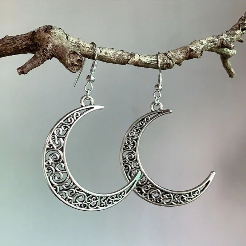 Crescent Moon Earrings: A Celestial Style Statement