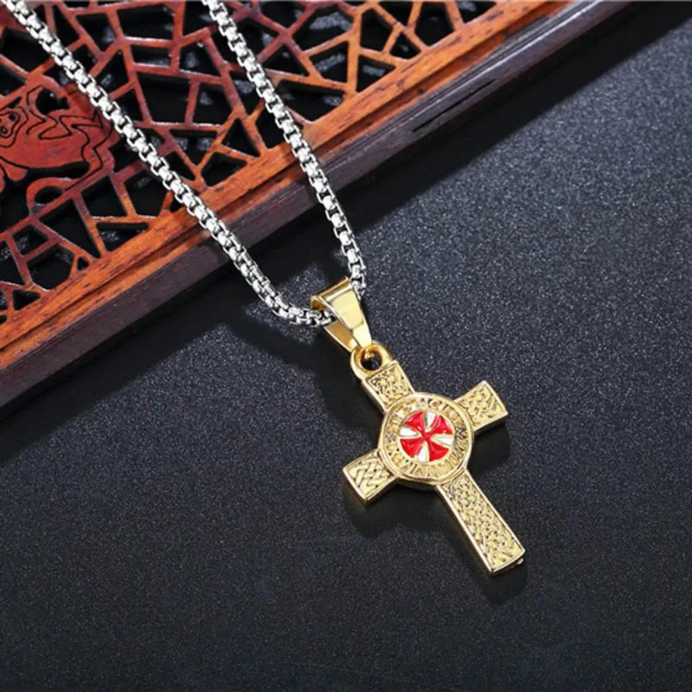 Cross Pendant Knights Templar Irish Knot Necklace