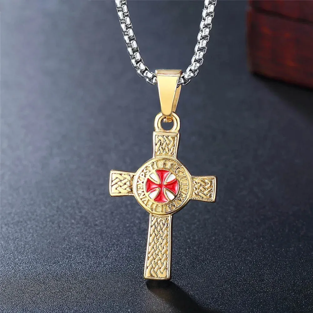 Cross Pendant Knights Templar Irish Knot Necklace