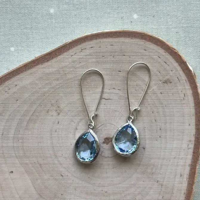 Jane Silver Glass Short Earrings