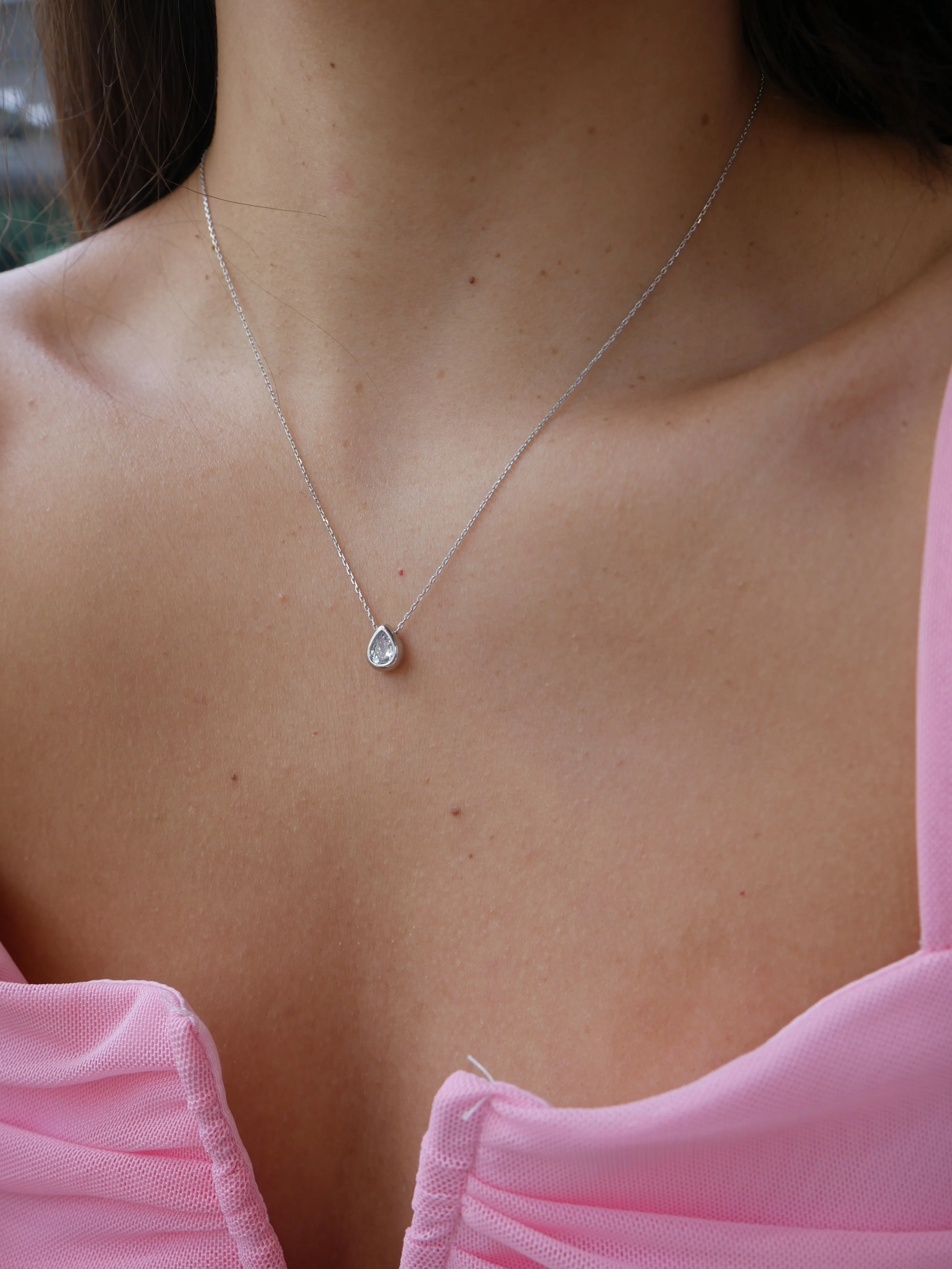 Pear Shape Dainty Necklace Bezel Diamond Cubic Zirconia .925 Sterling Silver Necklace