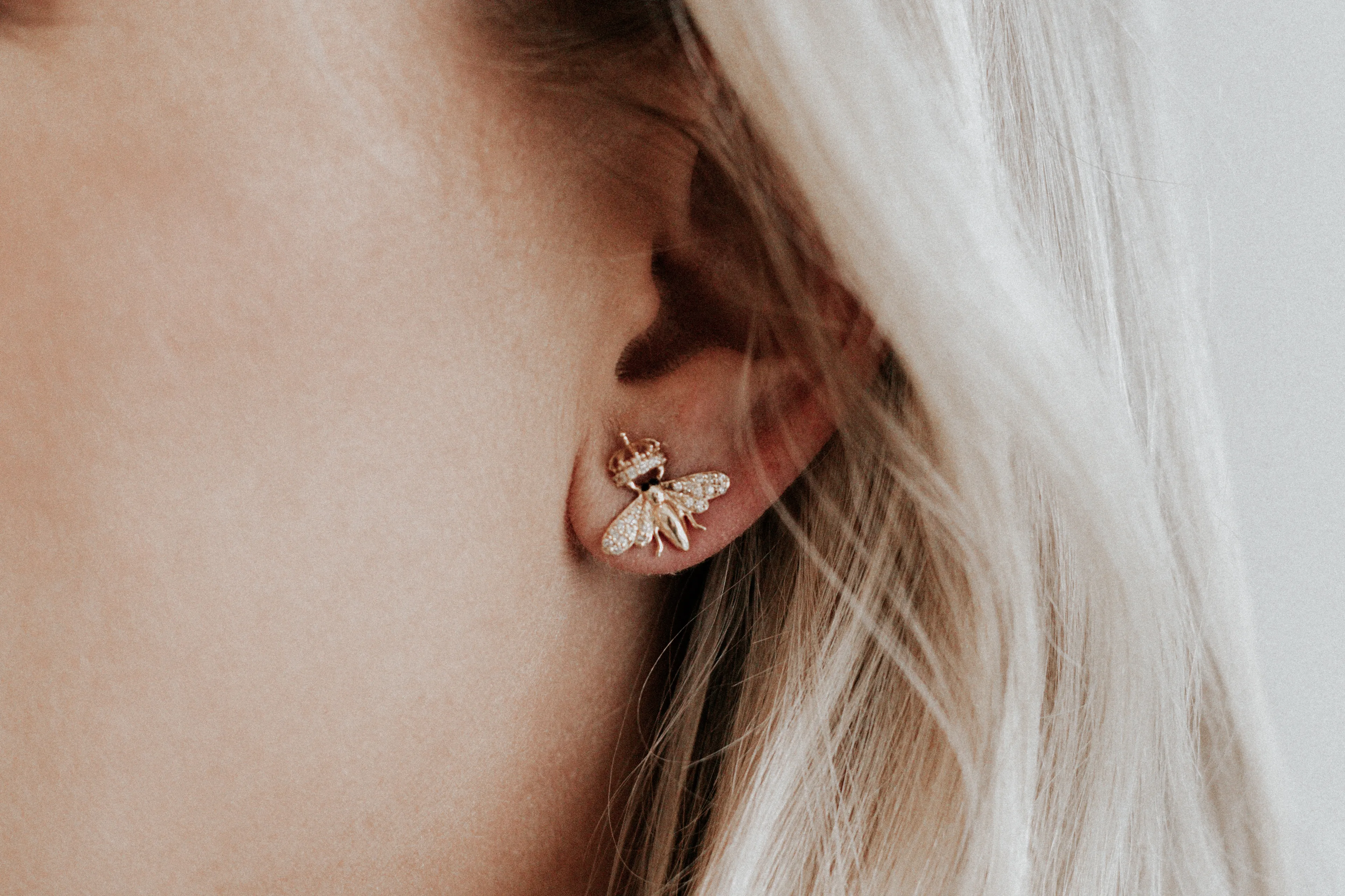 Queen Bee Earrings | Gold Diamond Wings