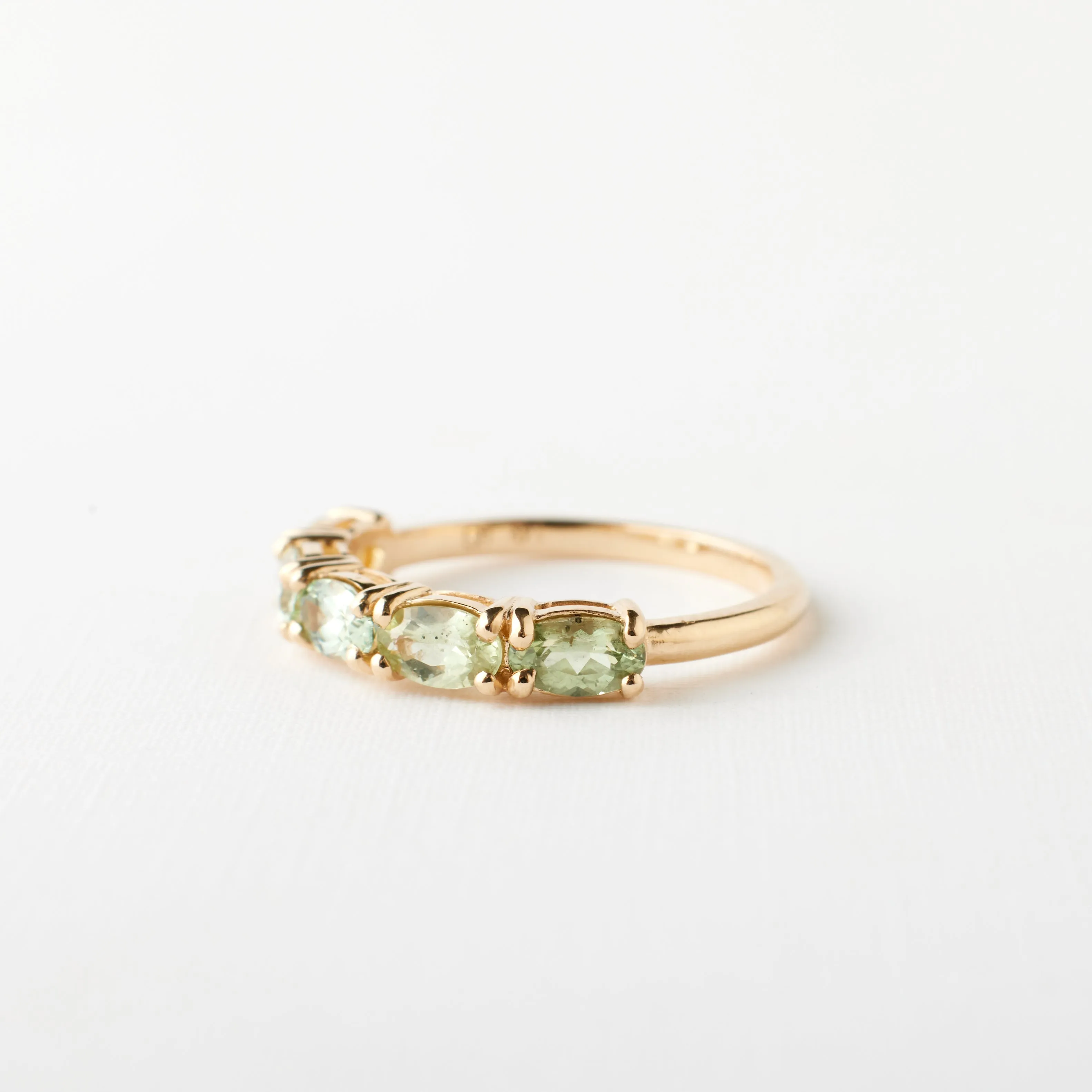 Seabright Ring - Sage Green Sapphire