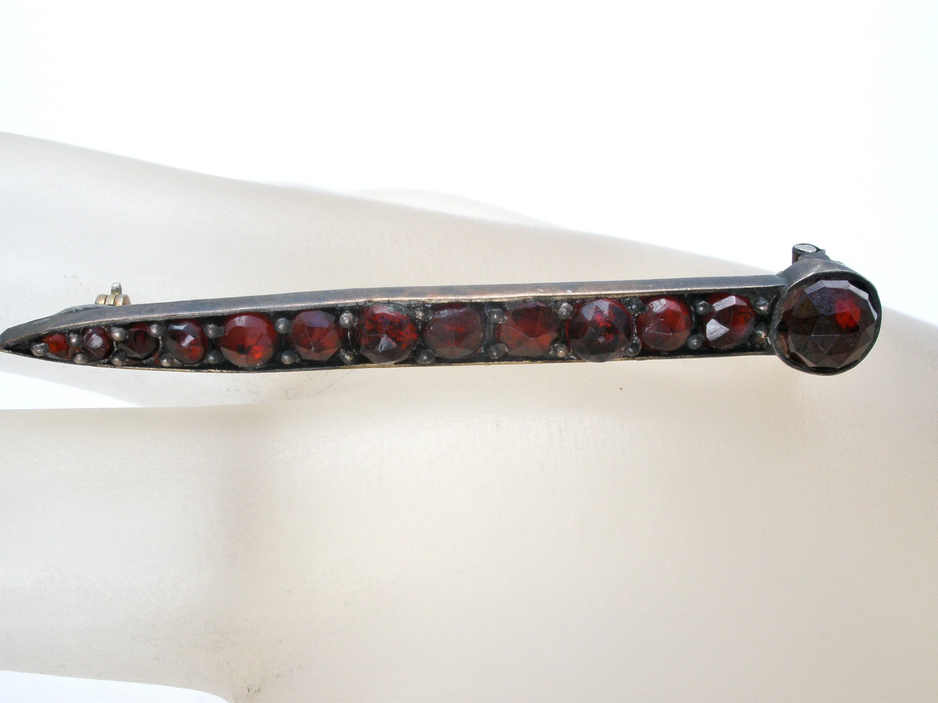 Victorian Bar Pin Brooch with Bohemian Garnets