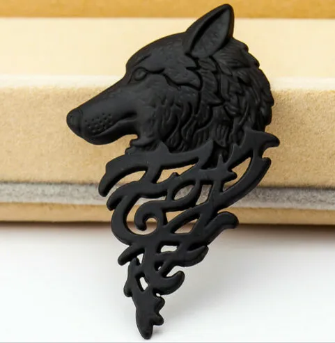 Wolf Lapel Pin